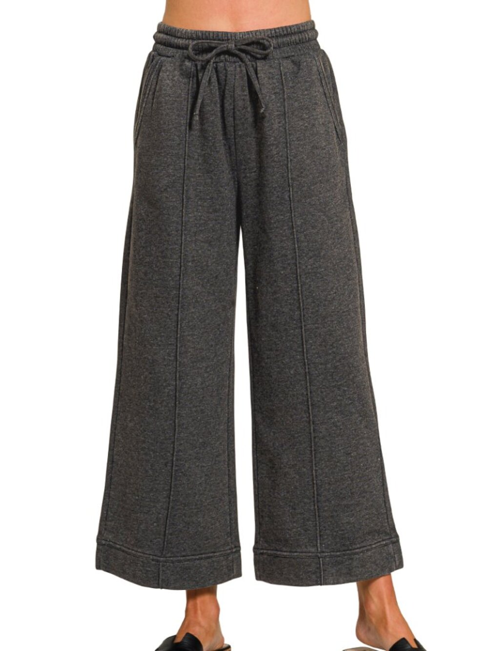Acid Washed Fleece Pinctuck Wide Leg Cropped Pants in Black